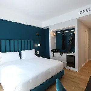 https://regola-luxury-relais.it-romehotels.com
